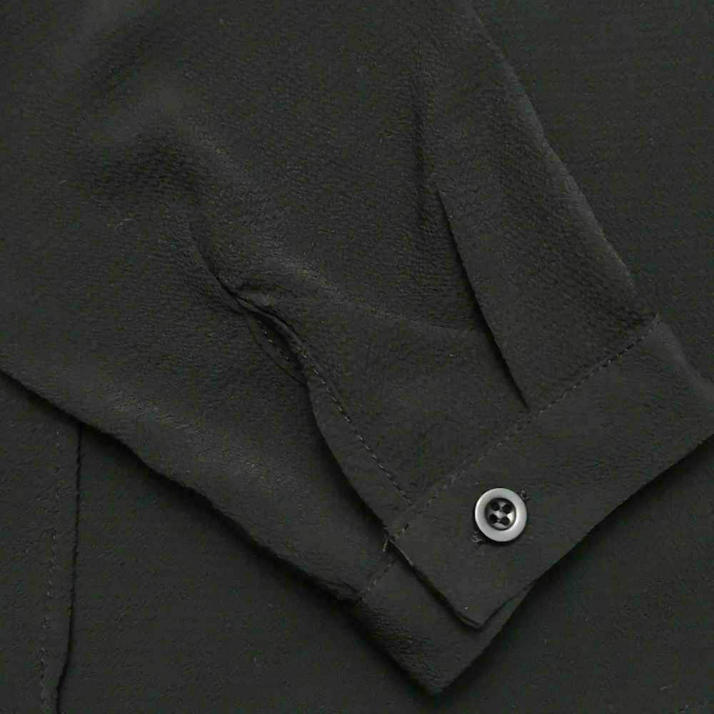 Long sleeves dress shirt. Ptp:20" L: 26". - Picture 5 of 5